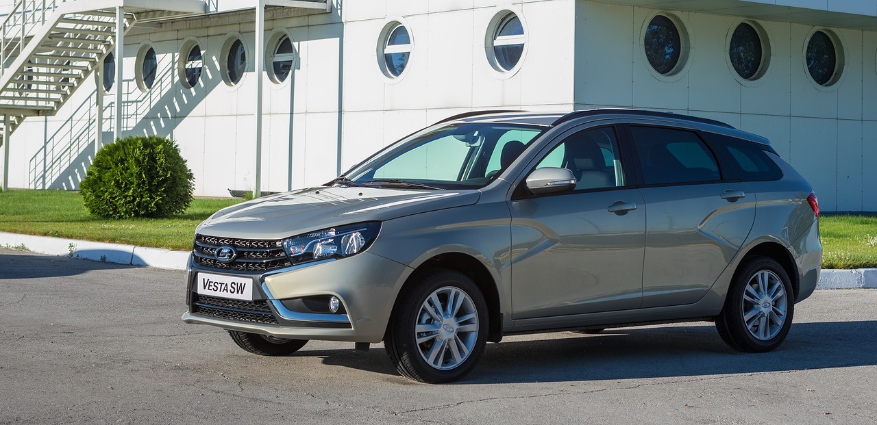 LADA ломает стереотипы: LADA Vesta SW Cross и LADA Vesta SW