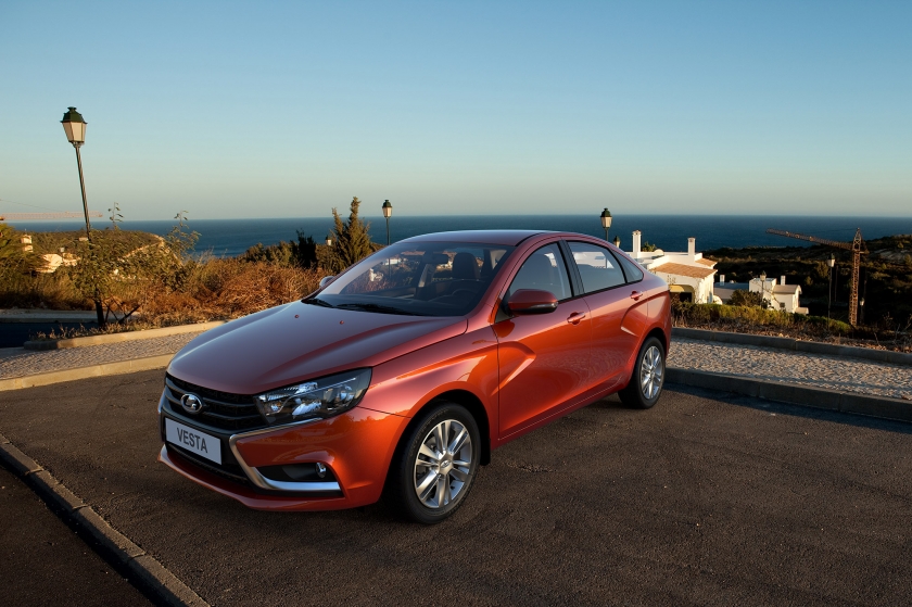 LADA поддерживает госпрограммы: Первый автомобиль, Семейный автомобиль